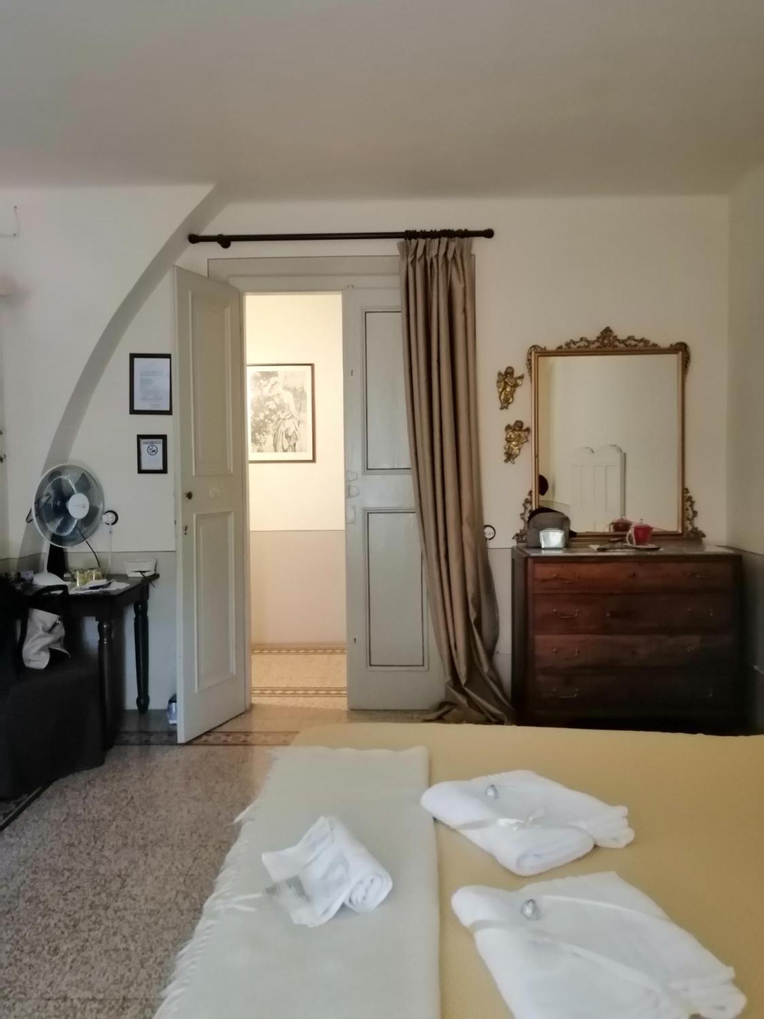 Bed And Breakfast Evelina Lucca Exterior photo